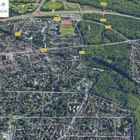 Villa De Caractere 8 A 15p, 350 M2 - 15 Mn Paris, 10 Mn Versailles