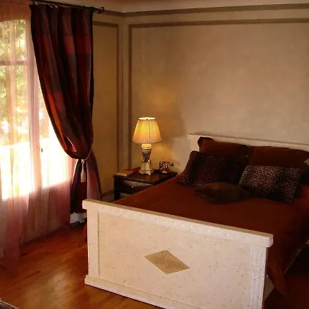 De Caractere 8 A 15p, 350 M2 - 15 Mn Paris, 10 Mn Versailles * La Celle-Saint-Cloud