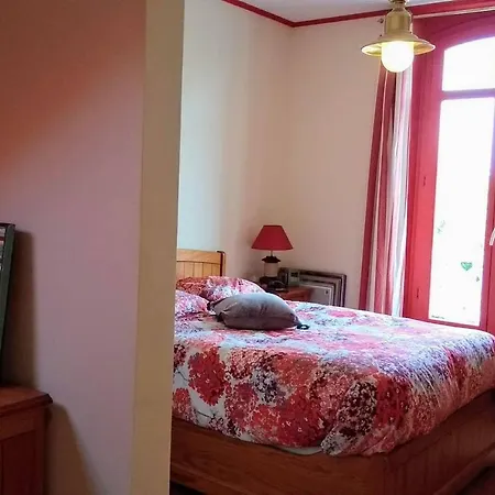 De Caractere 8 A 15p, 350 M2 - 15 Mn Paris, 10 Mn Versailles