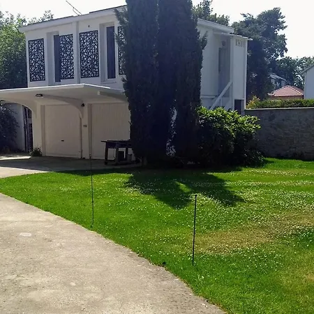 De Caractere 8 A 15p, 350 M2 - 15 Mn Paris, 10 Mn Versailles Villa *