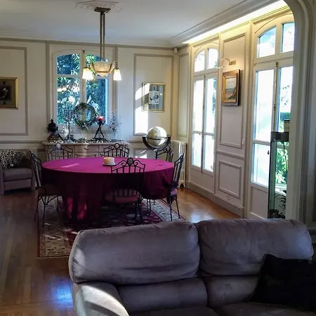 De Caractere 8 A 15p, 350 M2 - 15 Mn Paris, 10 Mn Versailles * La Celle-Saint-Cloud