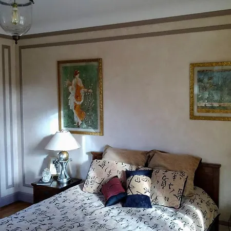 Villa De Caractere 8 A 15p, 350 M2 - 15 Mn Paris, 10 Mn Versailles