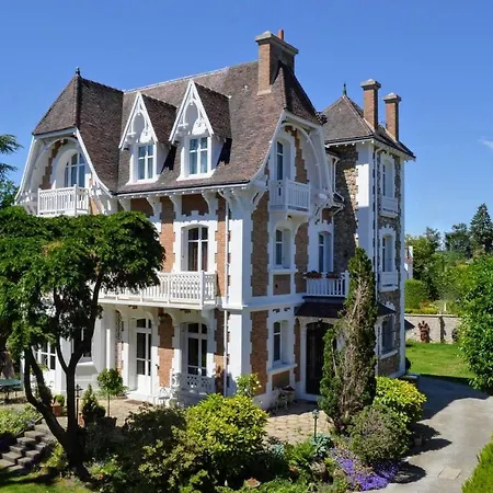 Villa De Caractere 8 A 15p, 350 M2 - 15 Mn Paris, 10 Mn Versailles