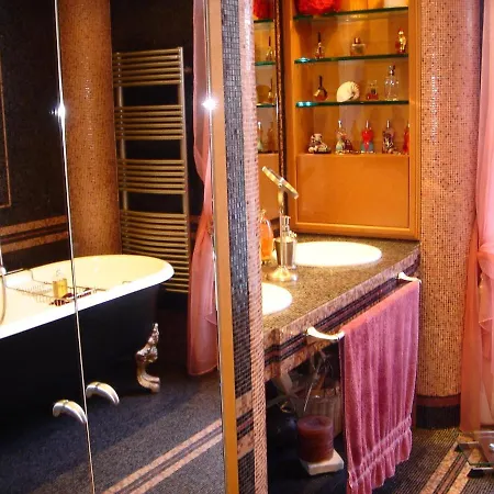 De Caractere 8 A 15p, 350 M2 - 15 Mn Paris, 10 Mn Versailles Villa